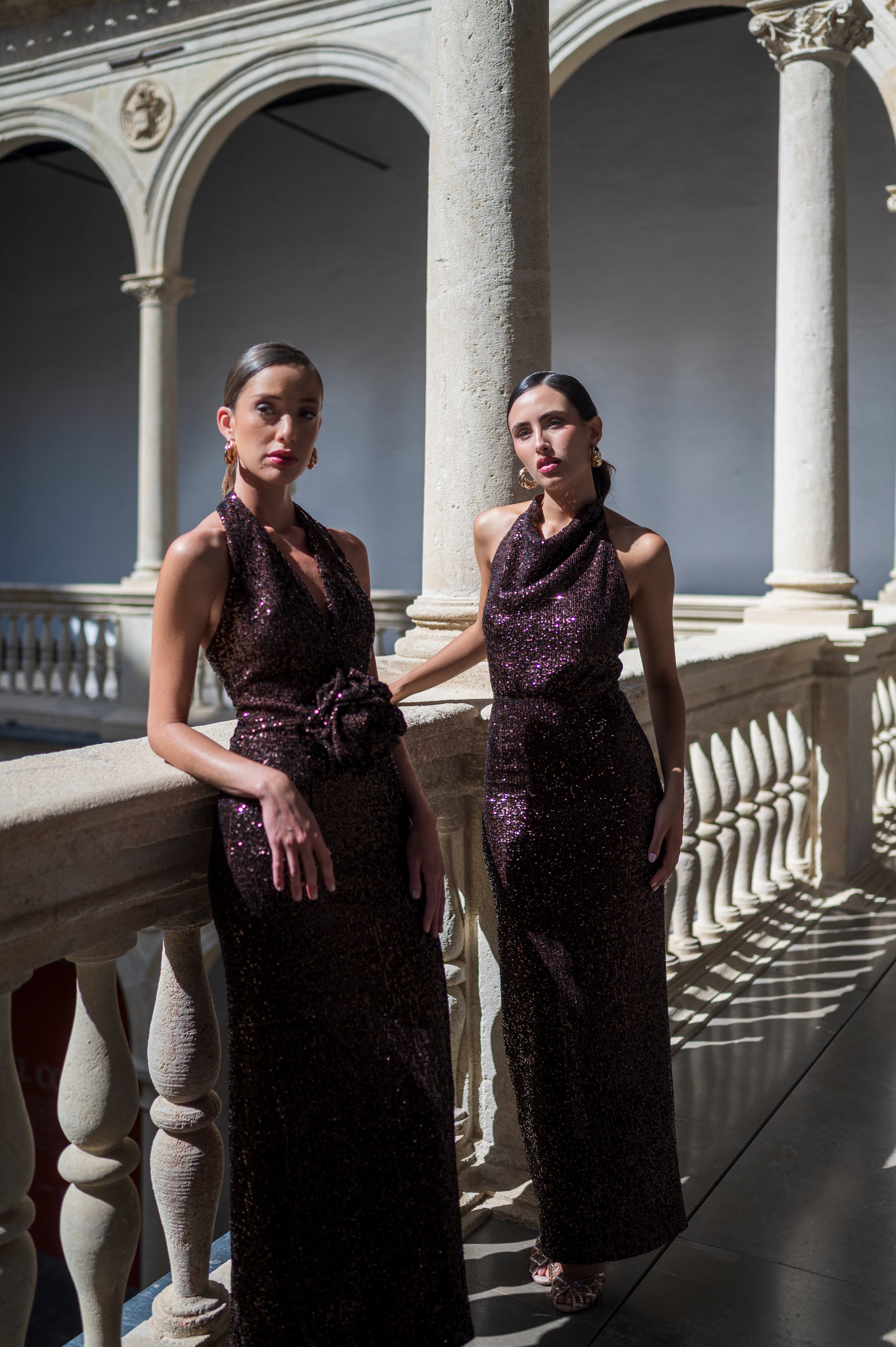 Vestido Belinda flor - largo lentejuelas marrón