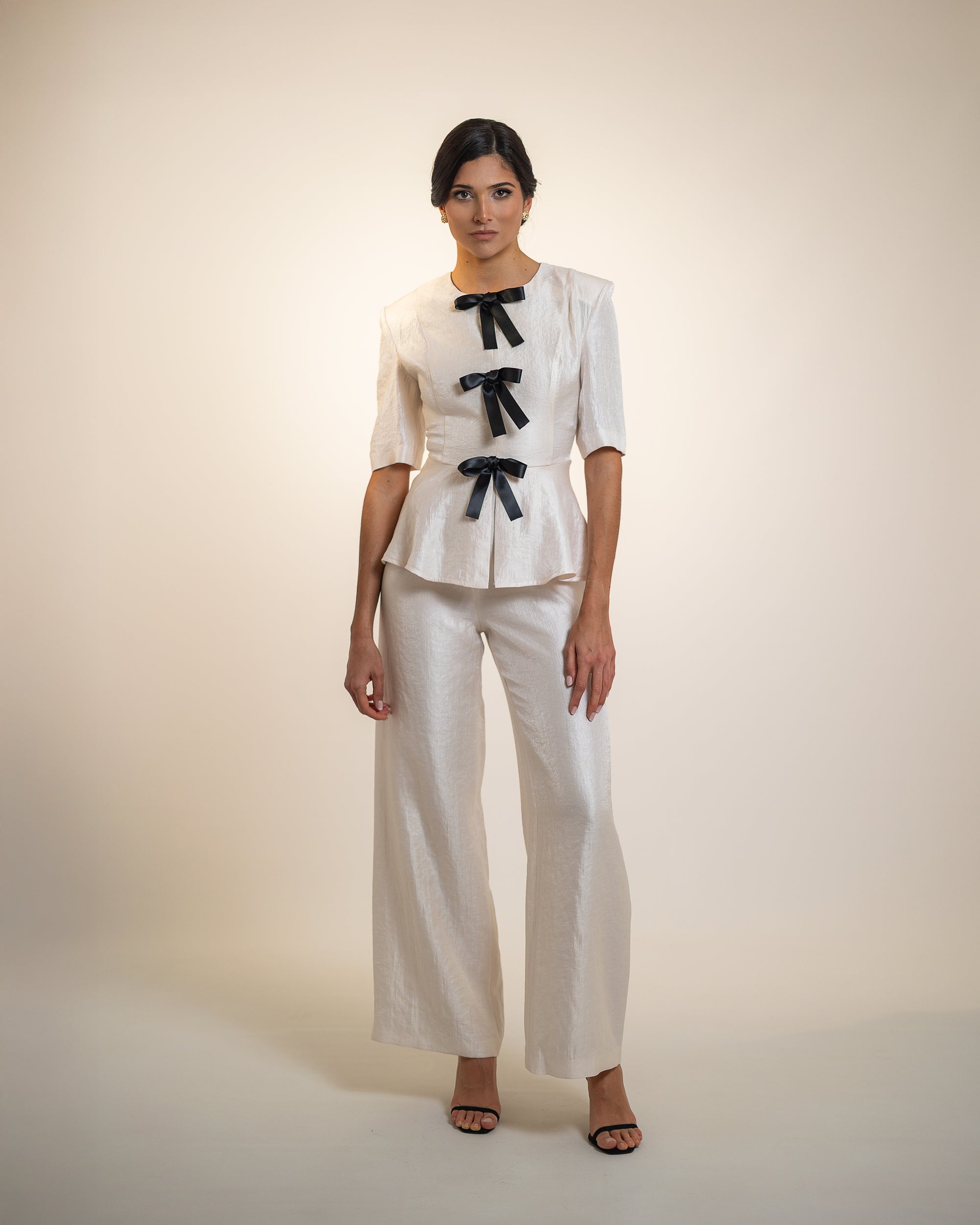 Conjunto Carmina - crema lazos